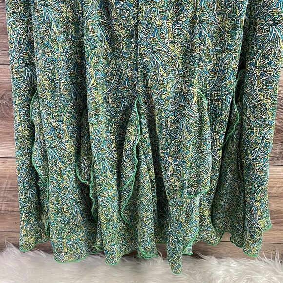 CounterParts Ladies Above Knee  Skirt Flowy Ruffled Bottom, Size S - Picture 4 of 8